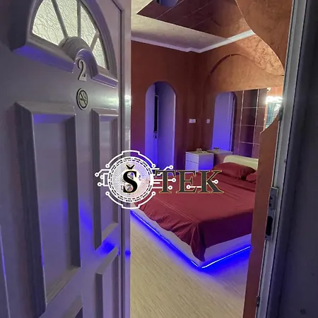 Apartment Stek Red *
